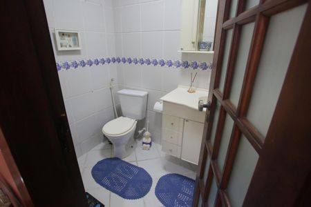 Casa de condomínio à venda com 320m², 6 quartos e 2 vagasLavabo