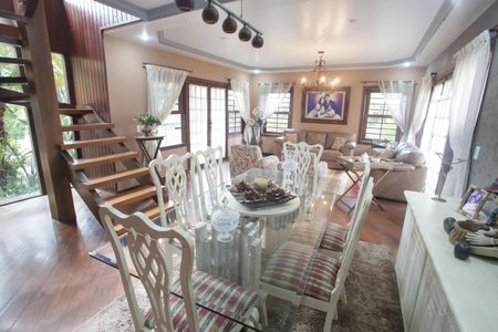 Casa de condomínio à venda com 320m², 6 quartos e 2 vagasSala de Jantar