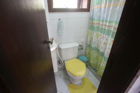 Casa de condomínio à venda com 320m², 6 quartos e 2 vagasBanheiro de Serviço