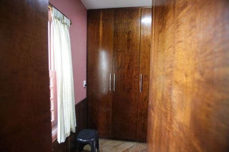 Casa de condomínio à venda com 320m², 6 quartos e 2 vagasCloset da suíte