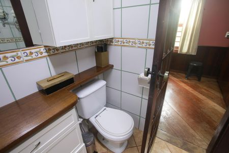 Casa de condomínio à venda com 320m², 6 quartos e 2 vagasBanheiro da Suíte