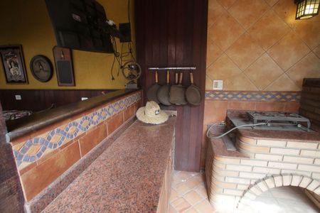 Casa de condomínio à venda com 320m², 6 quartos e 2 vagasChurrasqueira