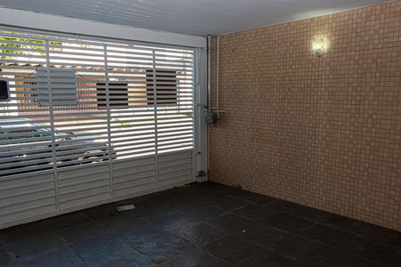 Casa à venda com 132m², 3 quartos e 2 vagas Casa à venda com 132m², 3 quartos e 2 vagasGaragem
