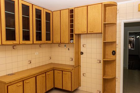 Casa à venda com 132m², 3 quartos e 2 vagas Casa à venda com 132m², 3 quartos e 2 vagasCozinha