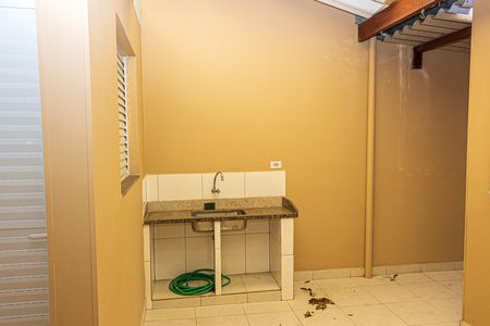 Casa à venda com 132m², 3 quartos e 2 vagas Casa à venda com 132m², 3 quartos e 2 vagasÁrea de Serviço