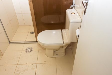 Casa à venda com 132m², 3 quartos e 2 vagas Casa à venda com 132m², 3 quartos e 2 vagasBanheiro da Suíte