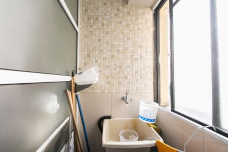 Apartamento à venda com 42m², 2 quartos e 1 vaga Apartamento à venda com 42m², 2 quartos e 1 vagaÁrea de Serviço