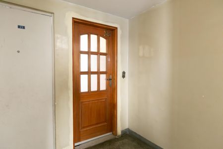 Apartamento à venda com 42m², 2 quartos e 1 vaga Apartamento à venda com 42m², 2 quartos e 1 vagaEntrada