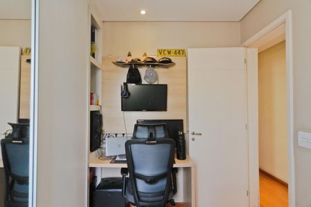 Apartamento à venda com 87m², 3 quartos e 2 vagasQuarto 2