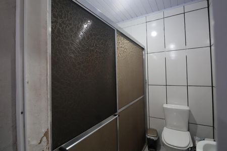 Casa à venda com 182m², 5 quartos e 3 vagasCasa 2 - Banheiro 