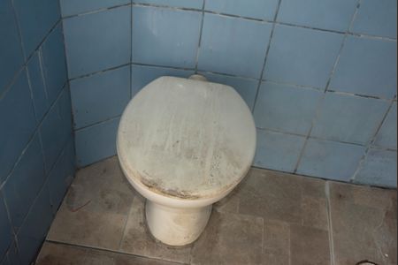 Casa à venda com 660m², 3 quartos e 3 vagasBanheiro de Serviço