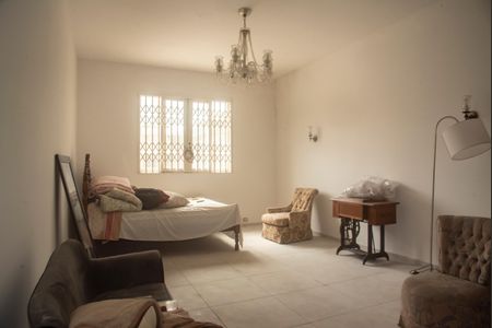 Casa à venda com 660m², 3 quartos e 3 vagasSuíte