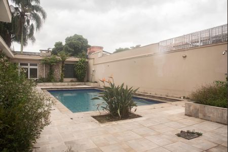 Casa à venda com 660m², 3 quartos e 3 vagasPiscina