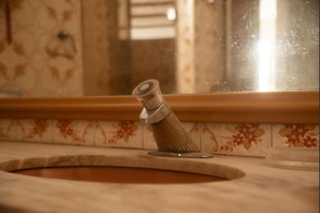 Casa à venda com 660m², 3 quartos e 3 vagasBanheiro da Suíte