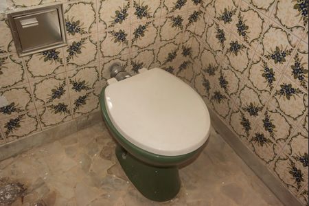 Casa à venda com 660m², 3 quartos e 3 vagasBanheiro 1