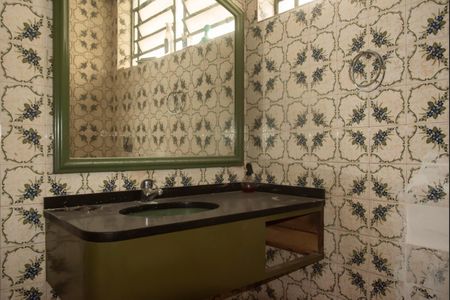 Casa à venda com 660m², 3 quartos e 3 vagasBanheiro 1