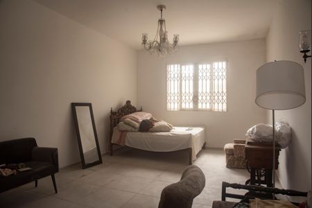 Casa à venda com 660m², 3 quartos e 3 vagasSuíte