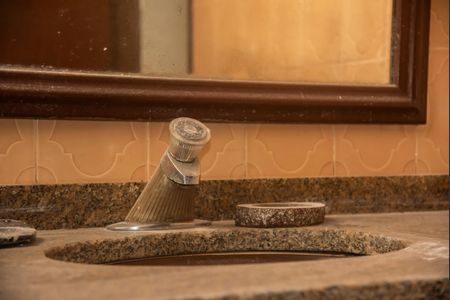 Casa à venda com 660m², 3 quartos e 3 vagasBanheiro 2