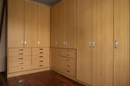 Casa à venda com 660m², 3 quartos e 3 vagasQuarto 1 - Closet