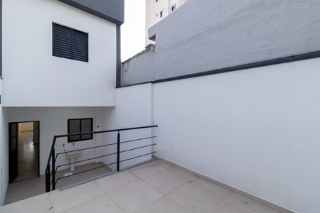 Casa à venda com 103m², 3 quartos e 2 vagasQuintal