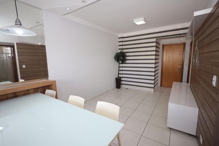 Apartamento para alugar com 78m², 2 quartos e 1 vagaSala