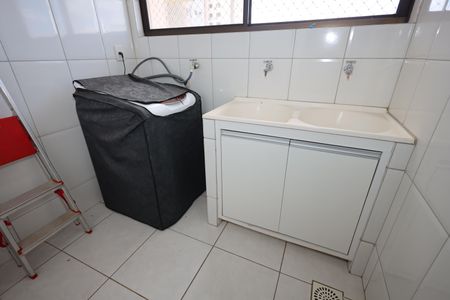 Apartamento para alugar com 78m², 2 quartos e 1 vagaÁrea de Serviço