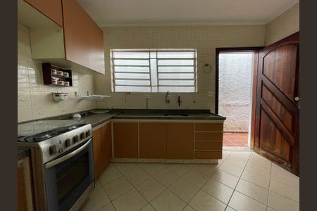 Casa à venda com 87m², 4 quartos e 2 vagas Casa à venda com 87m², 4 quartos e 2 vagasCozinha