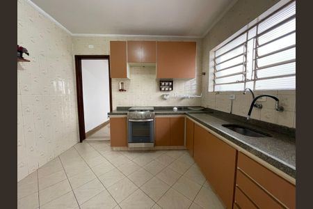 Casa à venda com 87m², 4 quartos e 2 vagas Casa à venda com 87m², 4 quartos e 2 vagasCozinha