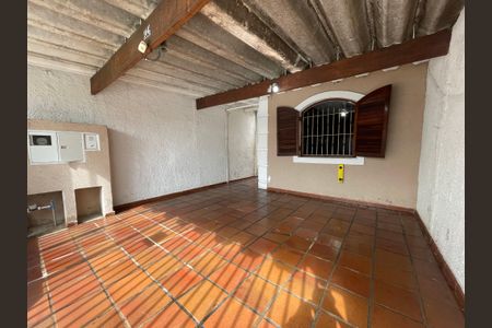 Casa à venda com 87m², 4 quartos e 2 vagas Casa à venda com 87m², 4 quartos e 2 vagasGaragem