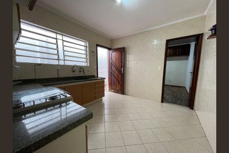 Casa à venda com 87m², 4 quartos e 2 vagas Casa à venda com 87m², 4 quartos e 2 vagasCozinha