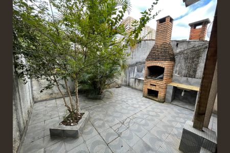 Casa à venda com 87m², 4 quartos e 2 vagas Casa à venda com 87m², 4 quartos e 2 vagasQuintal