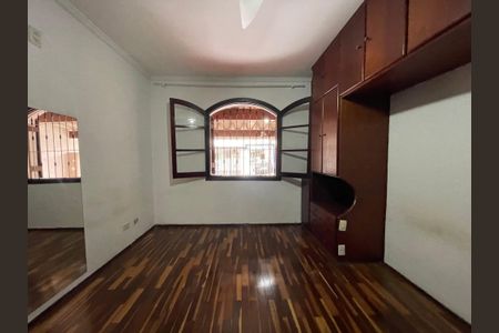 Casa à venda com 87m², 4 quartos e 2 vagas Casa à venda com 87m², 4 quartos e 2 vagasQuarto 4