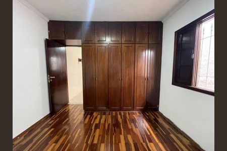 Casa à venda com 87m², 4 quartos e 2 vagas Casa à venda com 87m², 4 quartos e 2 vagasQuarto 4