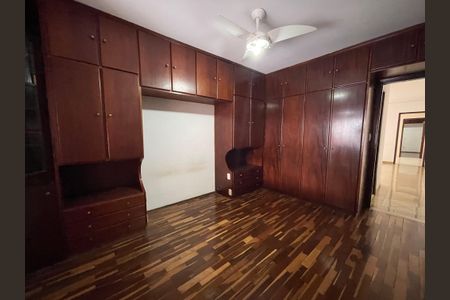 Casa à venda com 87m², 4 quartos e 2 vagas Casa à venda com 87m², 4 quartos e 2 vagasQuarto 4