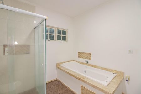 Casa à venda com 174m², 3 quartos e 2 vagasBanheiro da Suíte 3