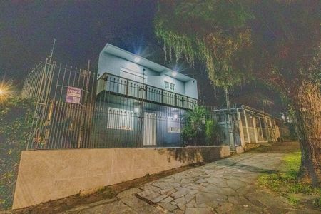 Casa à venda com 174m², 3 quartos e 2 vagasFachada