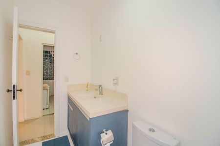 Casa à venda com 174m², 3 quartos e 2 vagasBanheiro Social