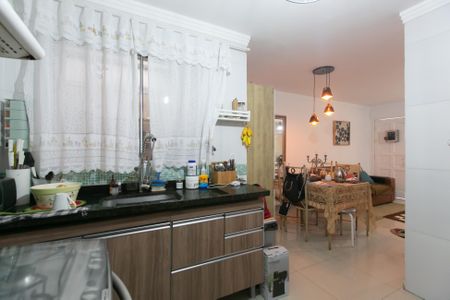 Casa para alugar com 100m², 2 quartos e 1 vagaCozinha - Armários