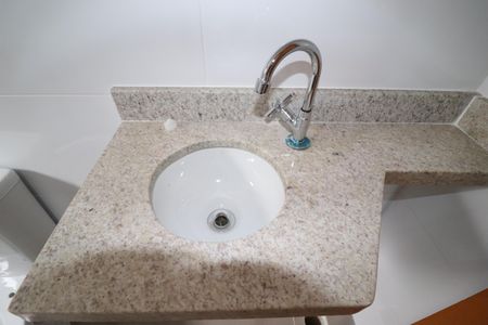 Apartamento à venda com 54m², 2 quartos e 1 vagaBanheiro 2