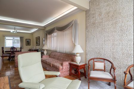 Apartamento à venda com 200m², 3 quartos e 2 vagasSala