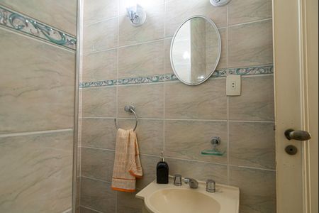 Apartamento à venda com 200m², 3 quartos e 2 vagasLavabo