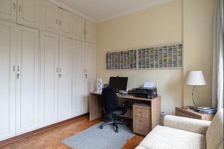 Apartamento à venda com 200m², 3 quartos e 2 vagasQuarto 2