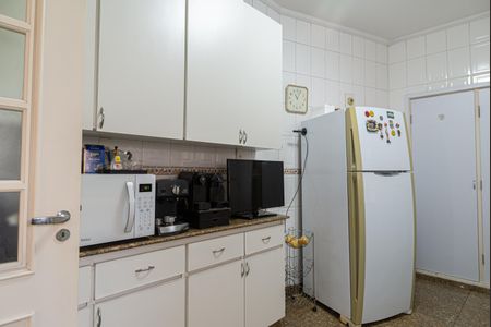 Apartamento à venda com 200m², 3 quartos e 2 vagasCozinha
