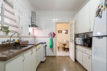 Apartamento à venda com 200m², 3 quartos e 2 vagasCozinha
