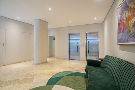 Apartamento à venda com 200m², 3 quartos e 2 vagasÁrea comum - Hall Social