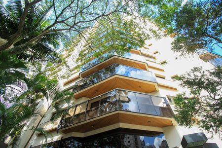 Apartamento à venda com 309m², 3 quartos e 4 vagas Apartamento à venda com 309m², 3 quartos e 4 vagasFachada