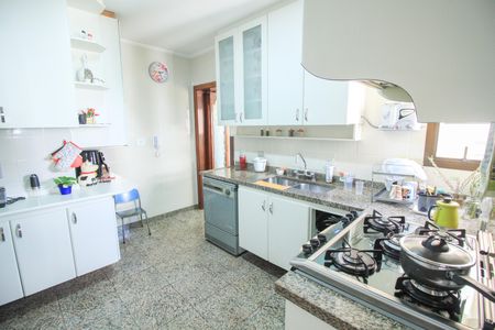 Apartamento à venda com 309m², 3 quartos e 4 vagas Apartamento à venda com 309m², 3 quartos e 4 vagasCozinha