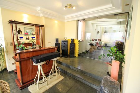 Apartamento à venda com 309m², 3 quartos e 4 vagas Apartamento à venda com 309m², 3 quartos e 4 vagasÁrea comum