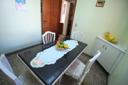 Apartamento à venda com 309m², 3 quartos e 4 vagas Apartamento à venda com 309m², 3 quartos e 4 vagasCozinha