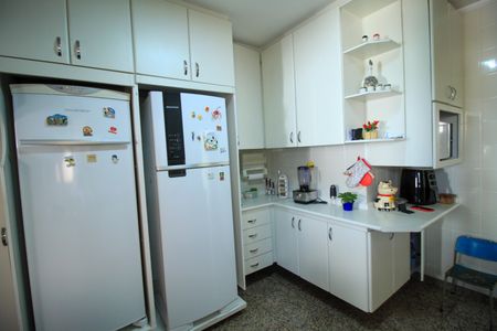 Apartamento à venda com 309m², 3 quartos e 4 vagas Apartamento à venda com 309m², 3 quartos e 4 vagasCozinha